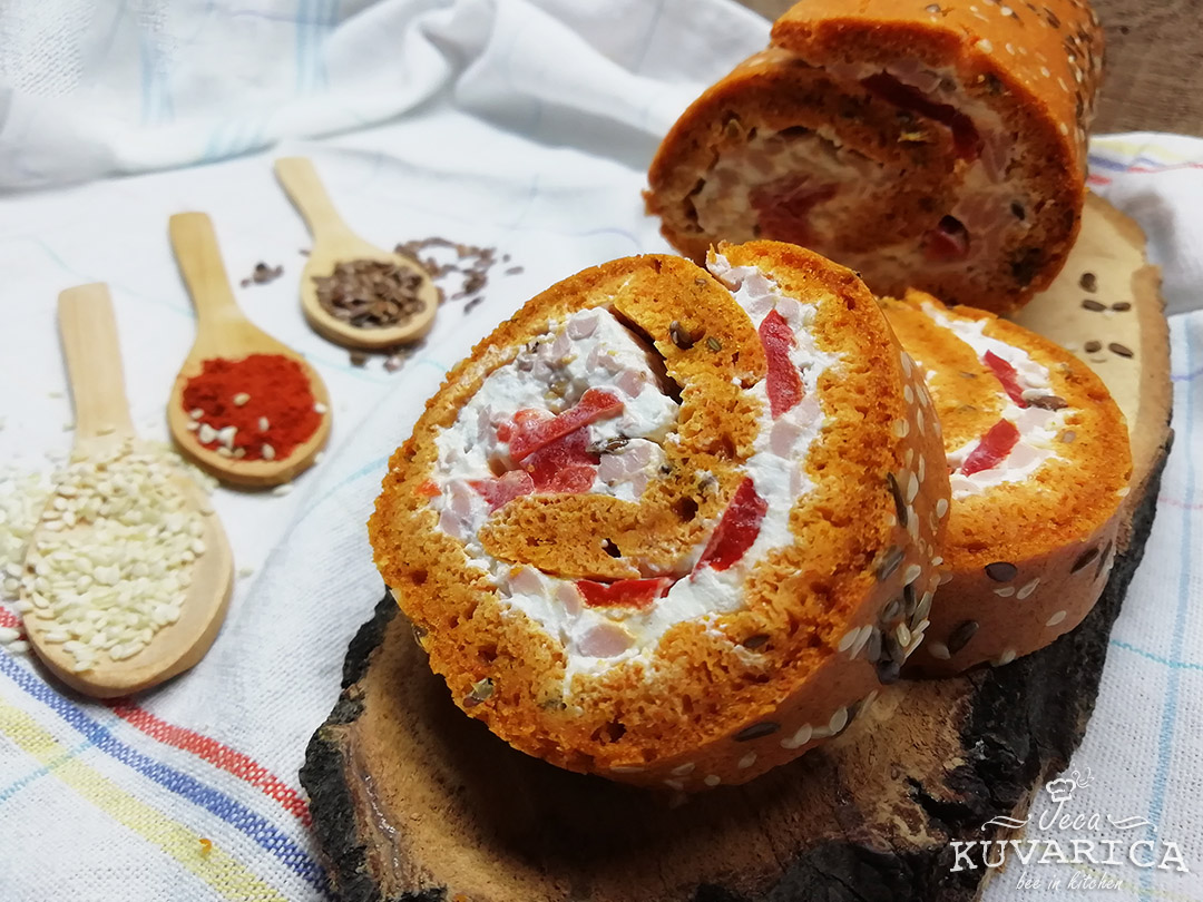 crveni_rolat_sa_sunkom_i_paprikom_002