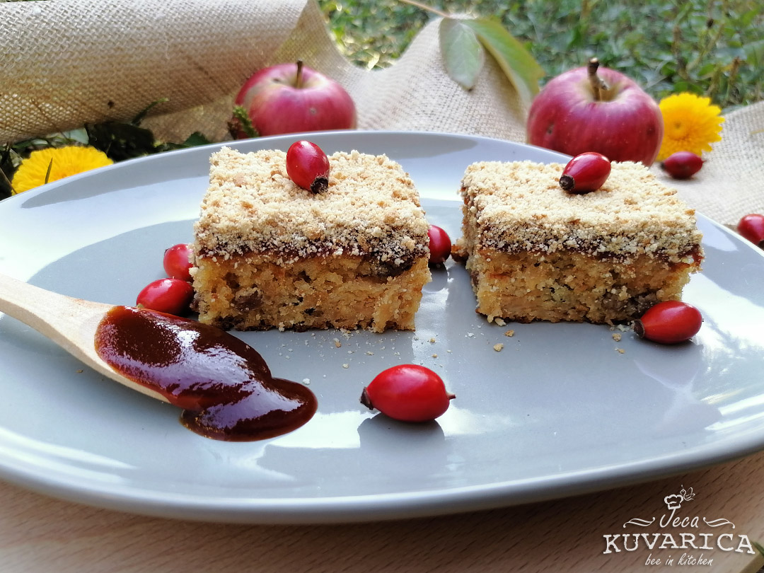 kolac_sa_jabukama_i_plazmom_002