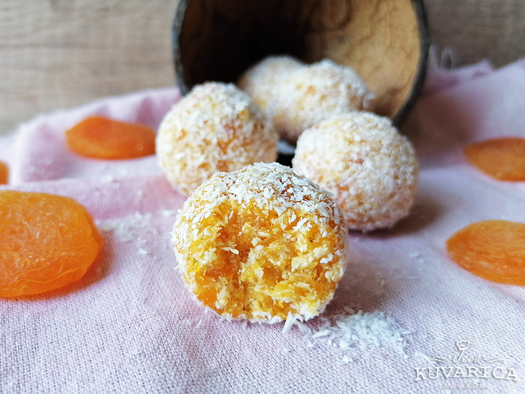 kuglice_sa_suvim_kajsijama_002