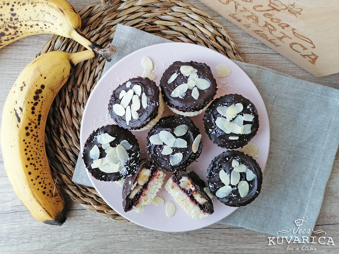 nepeceni_mini_tart_sa_vocem_i_cokoladom_002