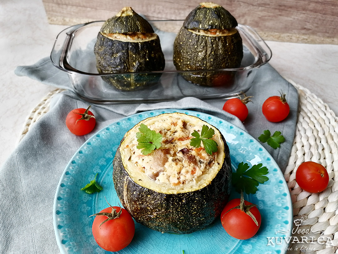 okrugle_tikvice_punjene_piletinom_i_bukovacom_001