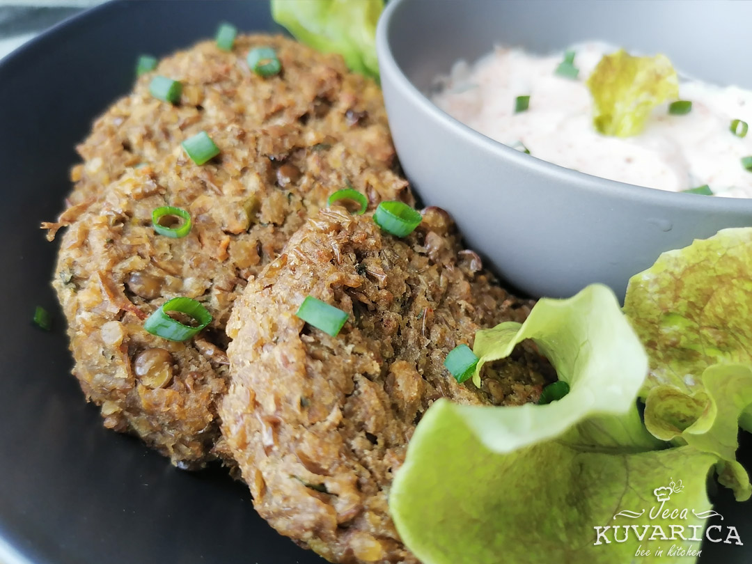 posne_pljeskavice_od_sociva_sa_ljutim_sosom_002