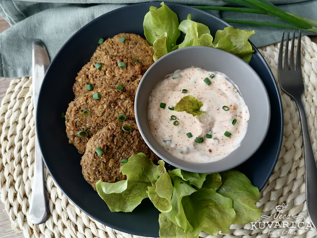 posne_pljeskavice_od_sociva_sa_ljutim_sosom_003