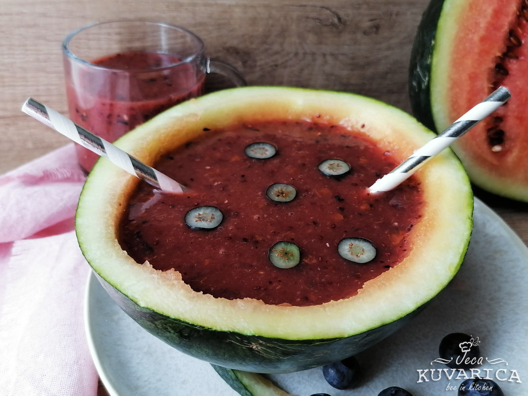 smuti_od_lubenice_kupine_i_borovnice_001