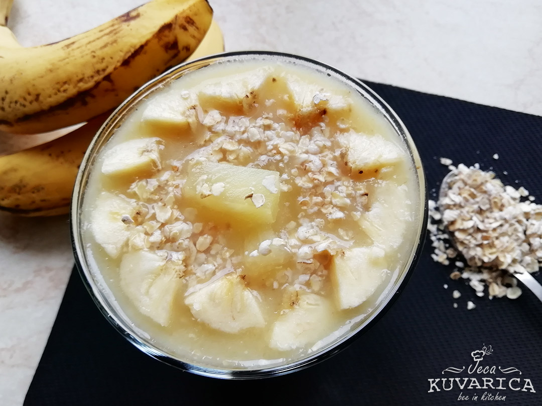 smuti_sa_ananasom_i_bananom_002