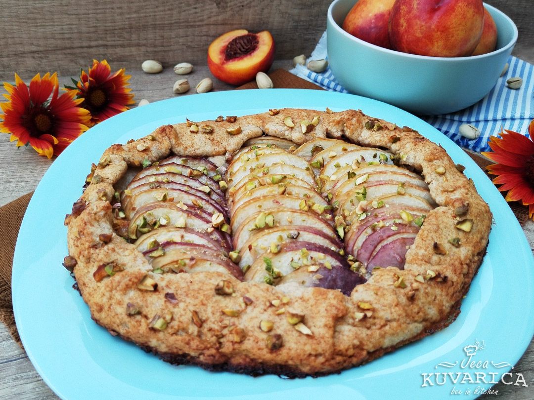 galleta_sa_nektarinama_i_pistacima_001