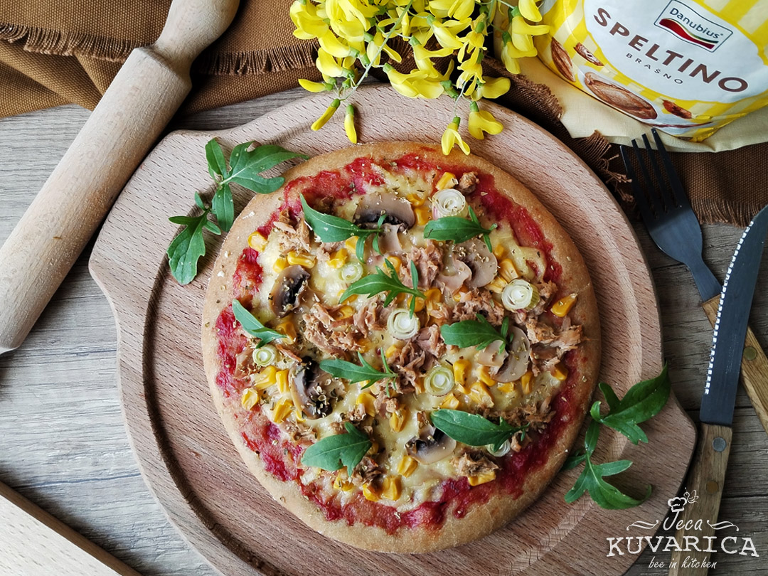 posna_pica_sa_povrcem_i_tunjevinom_002