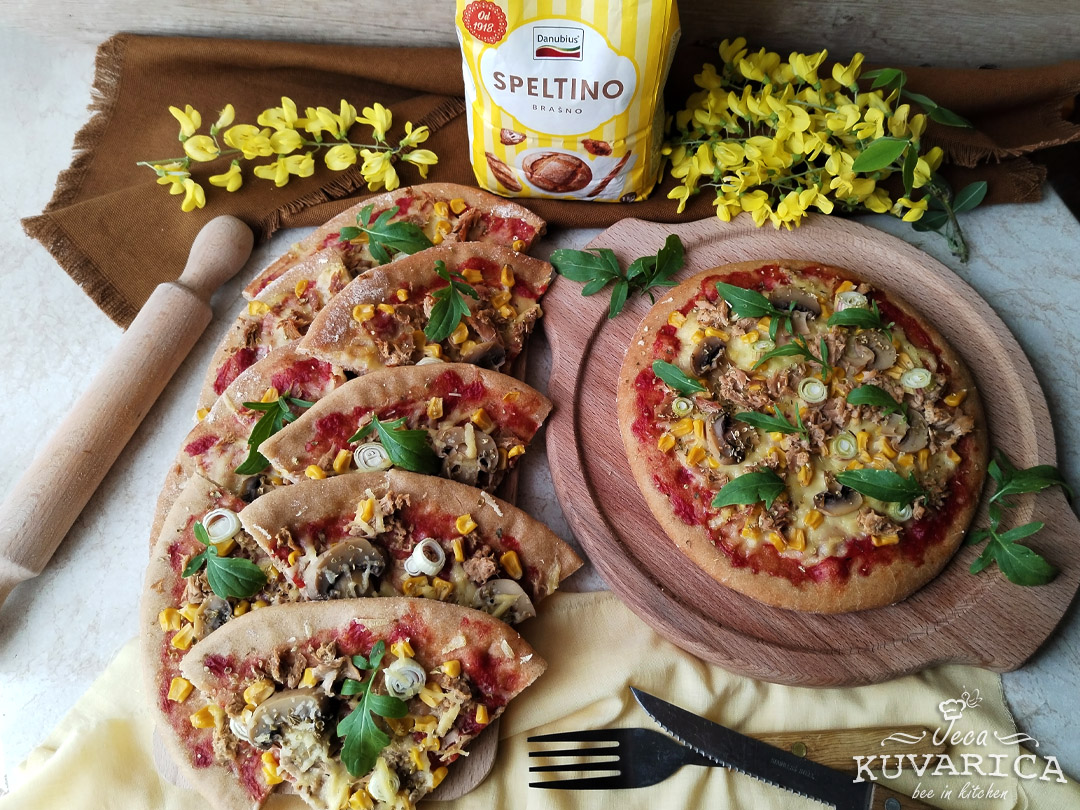 posna_pica_sa_povrcem_i_tunjevinom_003