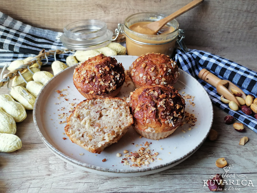 posni_mafini_sa_bananama_i_kikirikijem_001