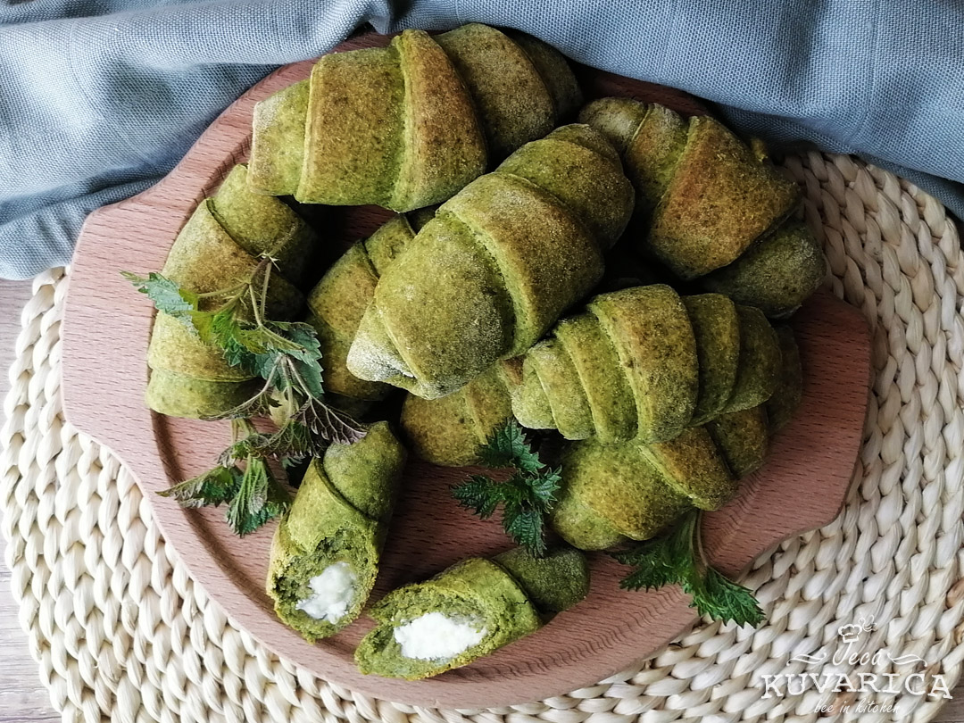 prolecne_zelene_kiflice_sa_sirom_002