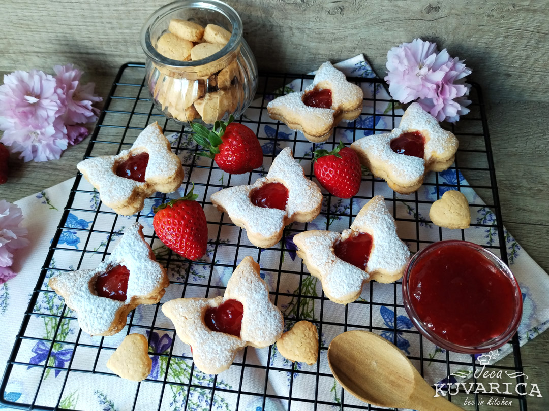 prolecni_keksici_sa_ukusom_jagode_001