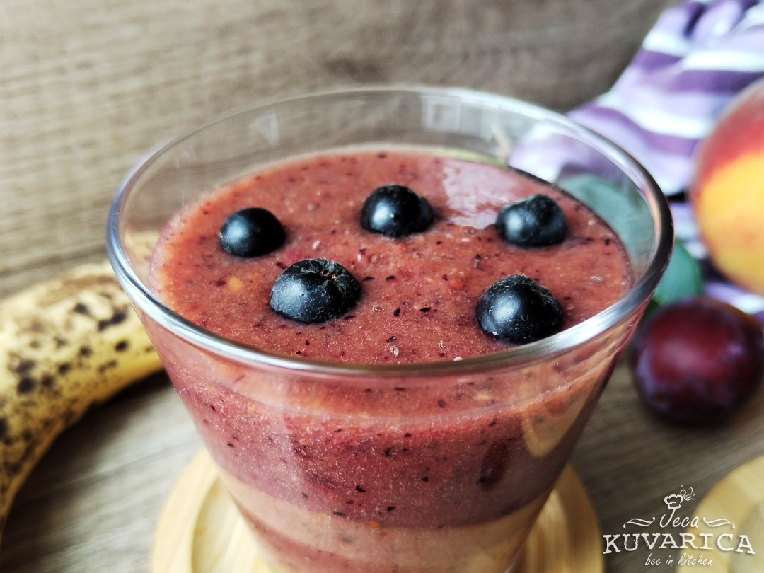 smuti_od_aronije_sljive_i_breskve_002