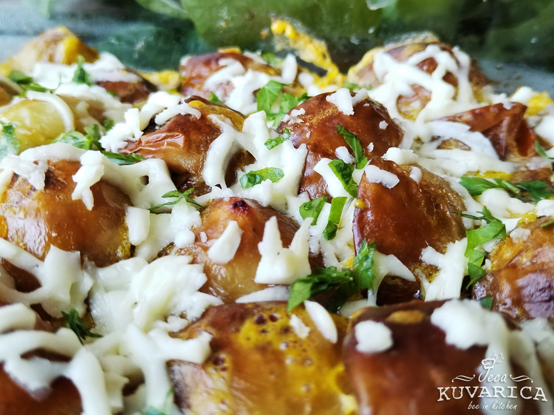 zapeceni_mladi_krompirici_sa_jajima_02